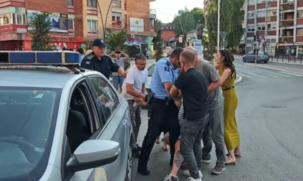 Arrestohet një serb në veri te “Mitrovica Jazz Days”, policia pengohet nga persona të tjerë
