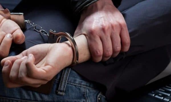 Prishtinë: Arrestohen tre persona për drogë dhe armë zjarri