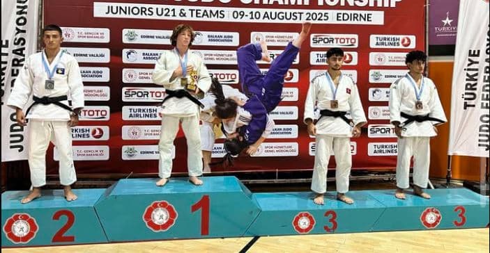 Furkan Kelmendi i sjell Kosovës medaljen e argjendtë në kategorinë e meshkujve