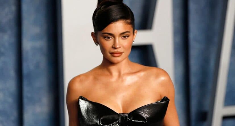 Kylie Jenner feston ditëlindjen, ja sa vjeç mbush ylli i famshëm