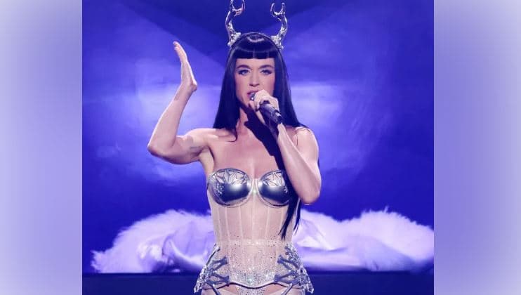 Katy Perry publikon lëndimet që pësoi gjatë një  performance