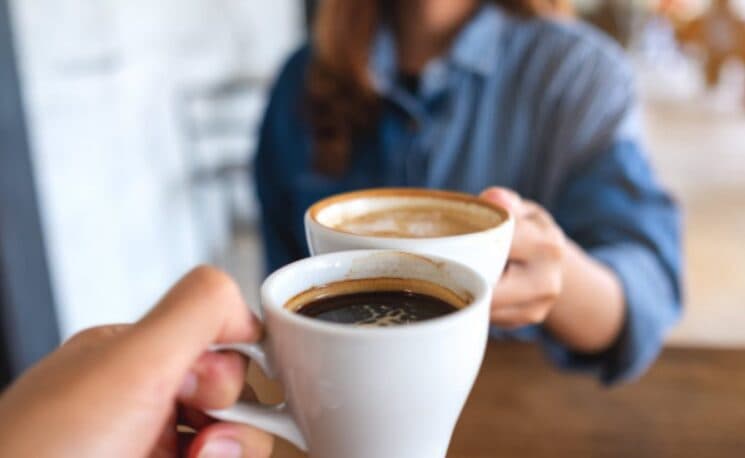Një filxhan kafe në ditë mund të ketë efekt rrënjësor në shëndetin e zorrëve