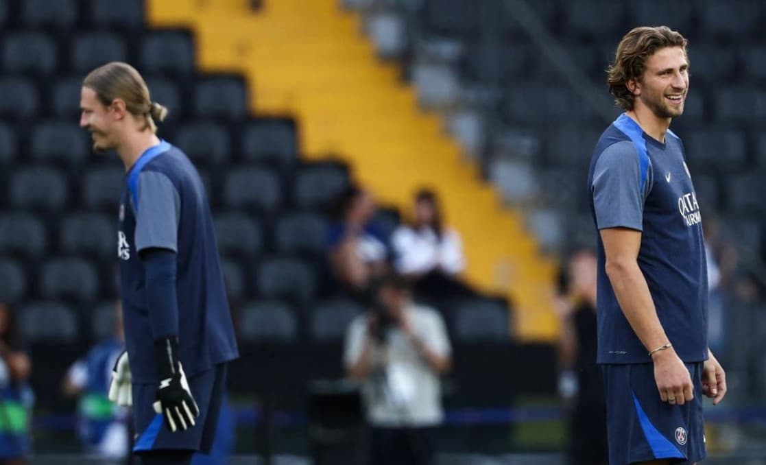 Bashkëjetesa e vështirë mes ukrainasit Zabarnyi dhe rusit Safonov në PSG