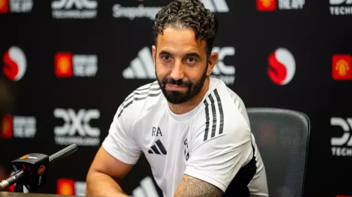 Amorin synon rikthimin e një ish legjende në Old Trafford