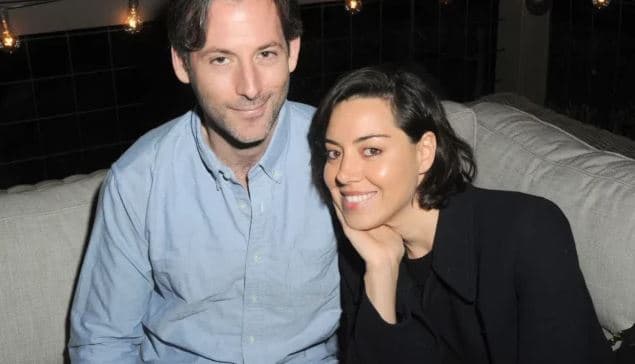 Aubrey Plaza flet për herë të parë pas humbjes së bashkëshortit