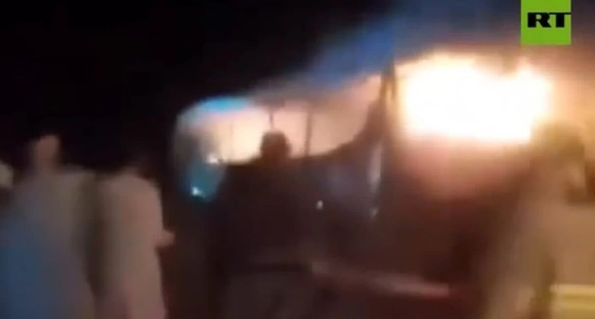 Tragjedi në Afganistan, aksidentohet autobusi, të paktën 71 viktima