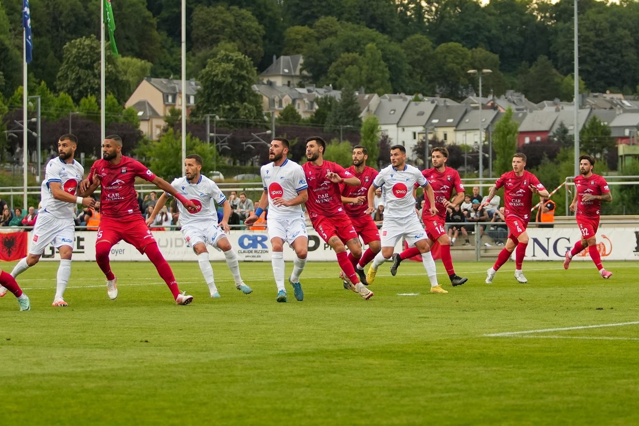 Drita në kërkim të historisë, formacionet zyrtare ndaj Differdange