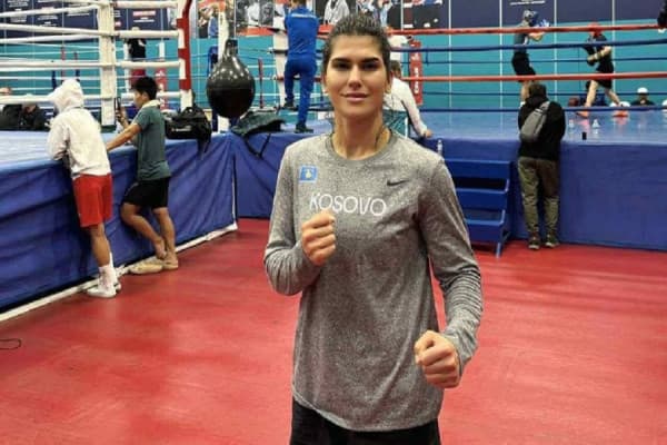 Donjeta Sadiku në përgatitje intensive për Botërorin e boksit
