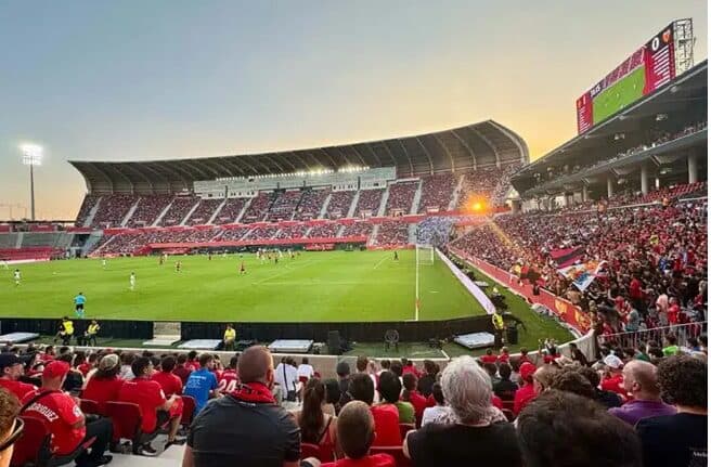 Mallorca paralajmërohet për mbylljen e stadiumit
