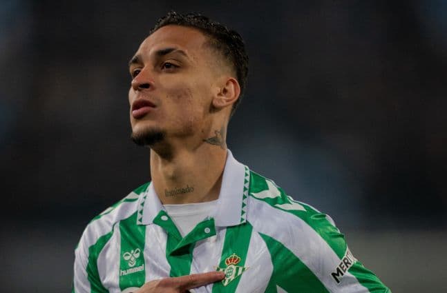 Betisi thotë se nuk mund ta përballojë shifrën e kërkuar nga Unitedi për Antonyn