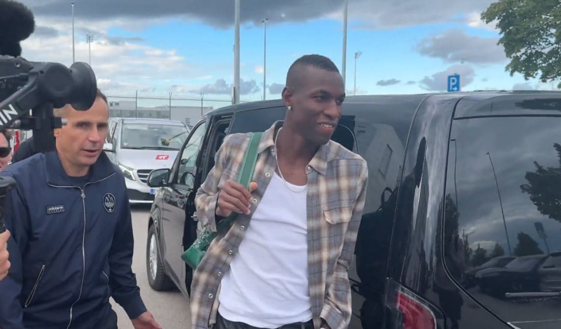 Është në Mynih, por Chelsea bllokon transferimin e Nico Jackson te Bayern Munchen