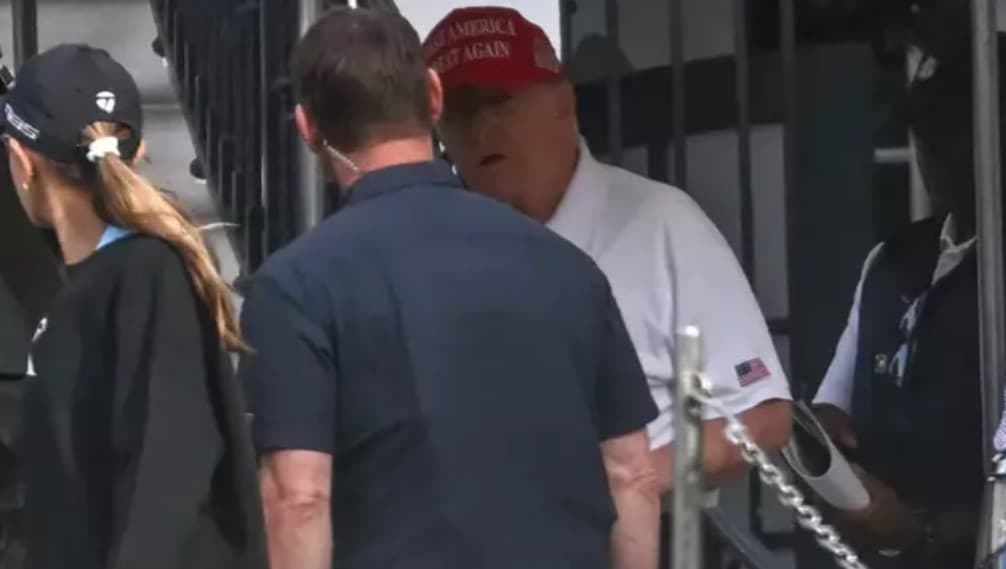 Trump fotografohet në fushën e golfit/ Përse njerëzit menduan se kishte vdekur?