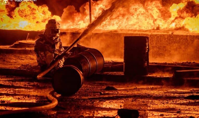 Rusia godet rrjetin energjetik të Ukrainës, lë mijëra banorë pa rrymë