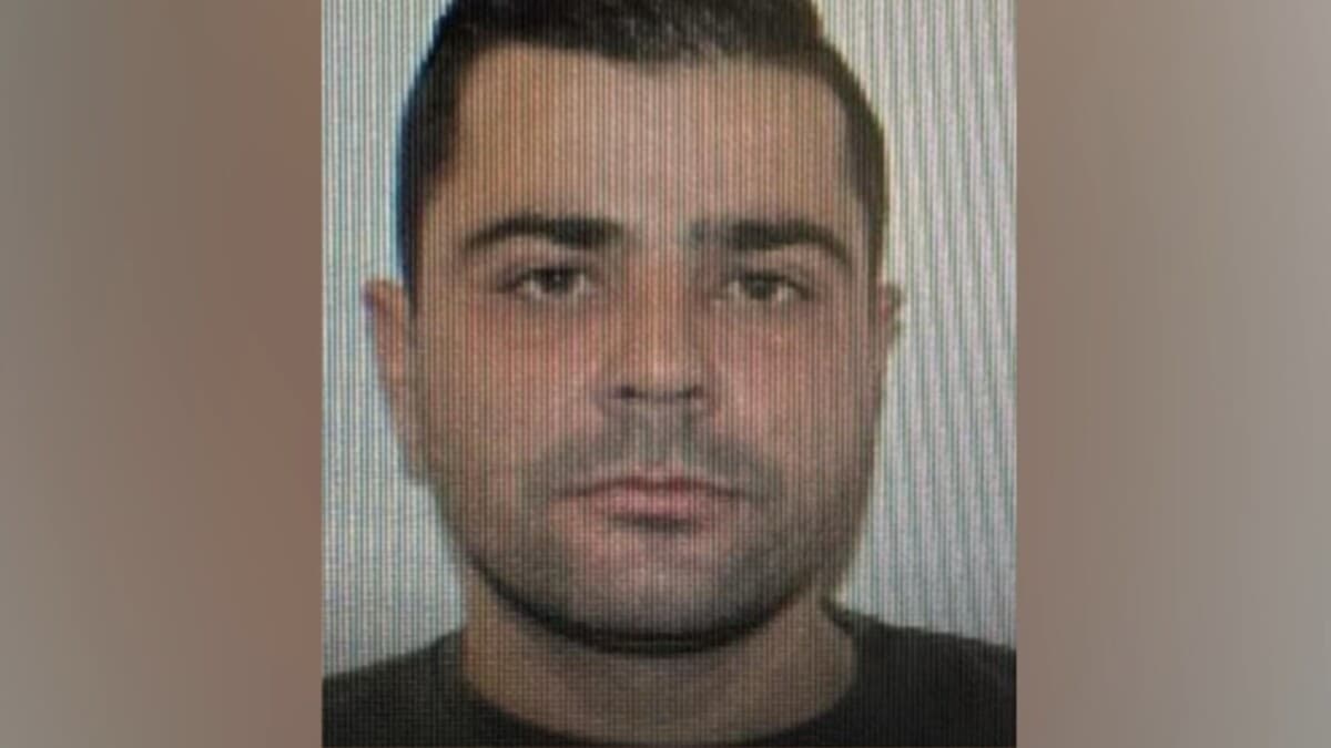 I dënuar nga GJKKO, kapet në Londër/ Ish-zyrtari i prokurimeve publike, Krenar Gozhina u prangos në Britaninë e Madhe