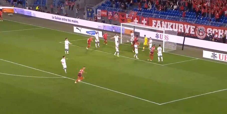 Zvicra i shënon Kosovës, Akanji gjen rrjetën pastër