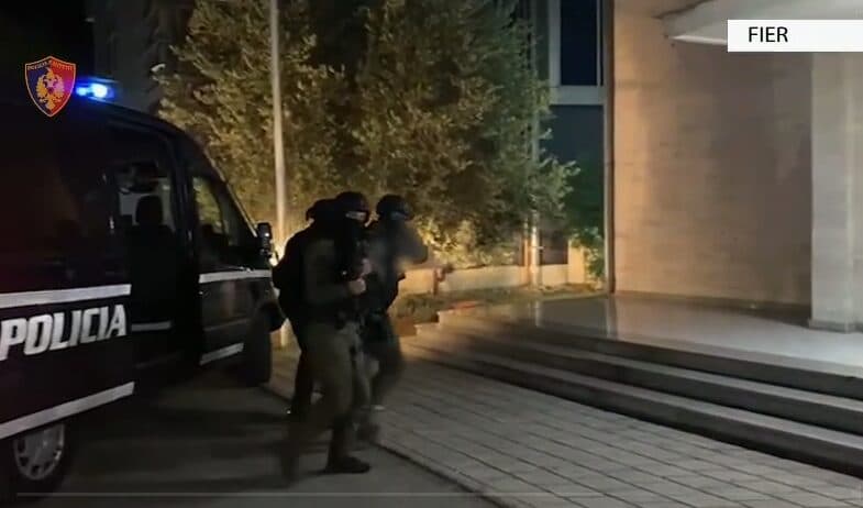 EMRI/ Sulmoi një punonjës të IEVP Fier, përfundon në pranga 38-vjeçari