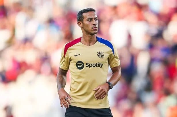 Thiago Alcantara i ribashkohet stafit të Flick te Barcelona