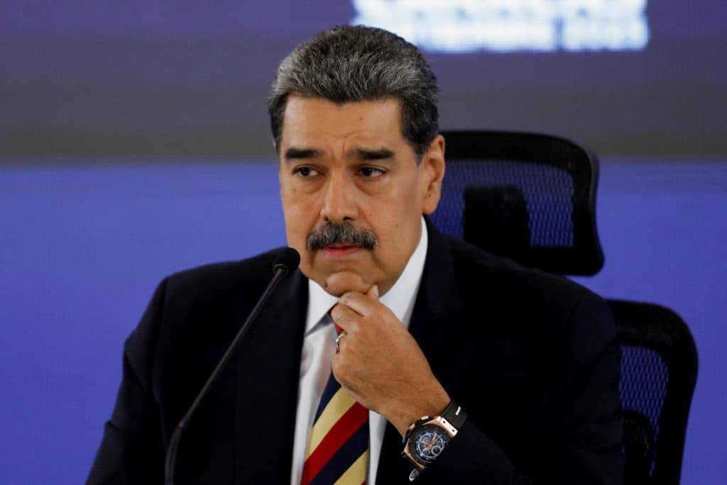 Venezuela i vendos anijet raketore, pranë brigjeve të vendit