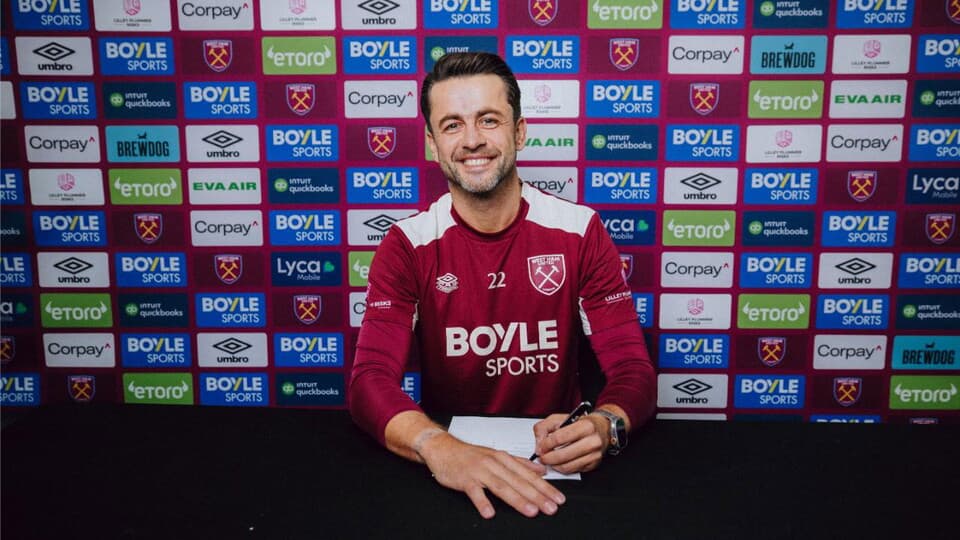 Ndodhë në Premierligë, West Ham nënshkruan me portierin e vet!