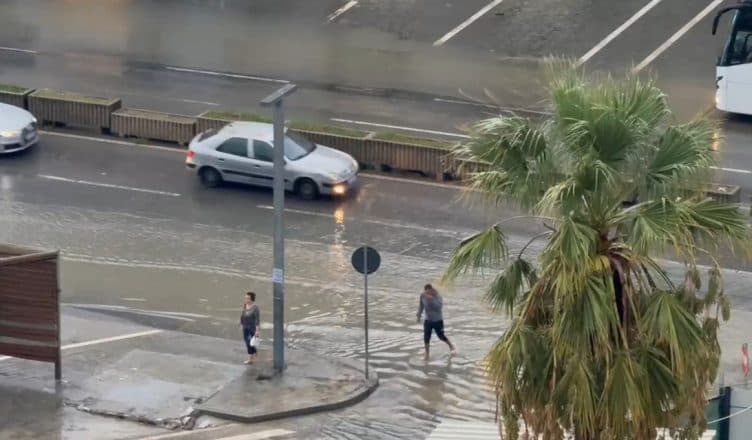 Shiu i dendur shkakton përmbytje në Durrës dhe Vlorë, vështirësi në qarkullim dhe probleme me energjinë
