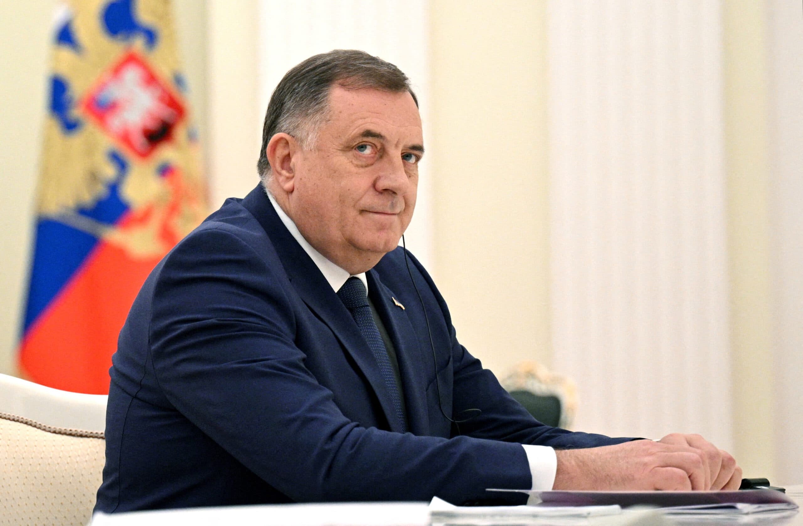 Sllovenia ia ndalon hyrjen Dodikut