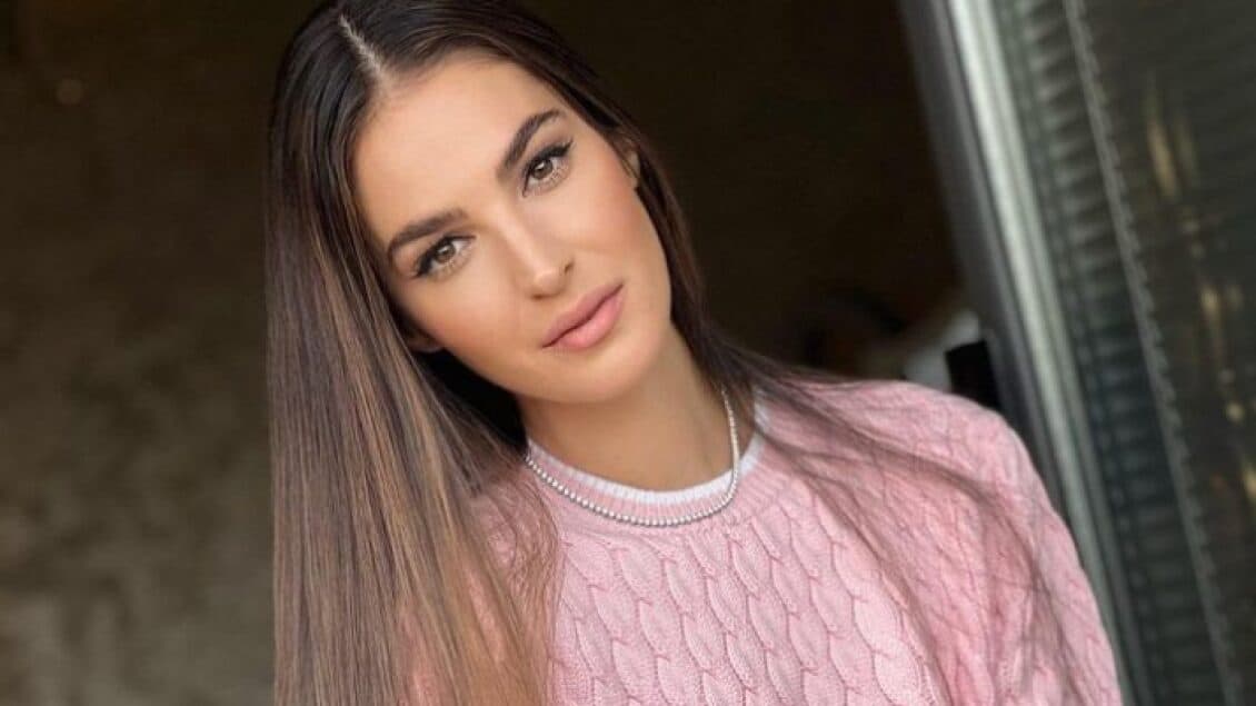Emina: Bëra IVF që ta kem fëmijën e tretë djalë