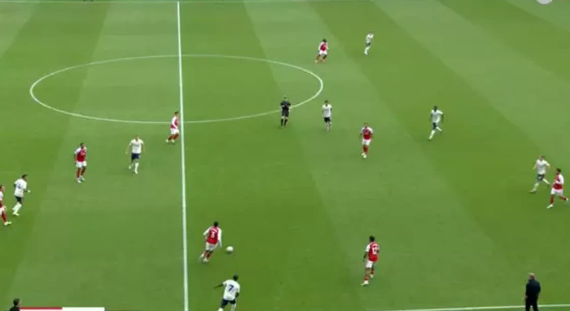 Tifozët e Arsenal pranojnë se kishin gabuar për një transfer pas fitores ndaj Forest