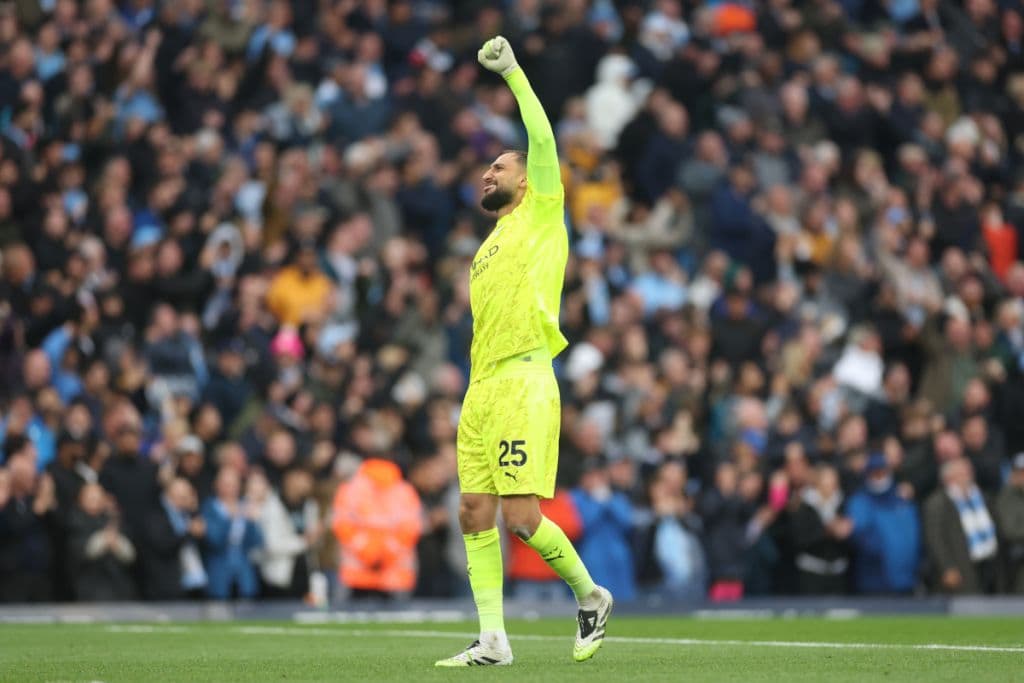 Agjenti zbulon arsyen e fishkëllimave të tifozëve të Napolit ndaj portierit të Man City, Donnarumma