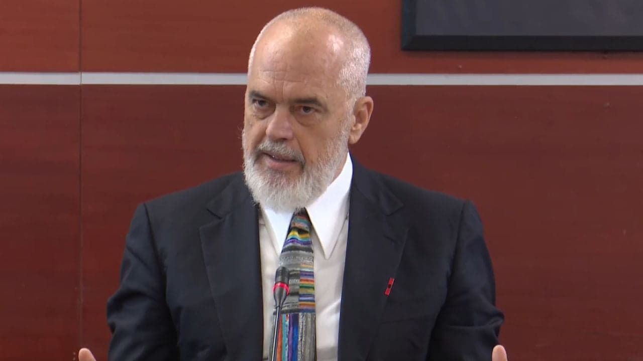 “Së shpejti, ministrat ‘jo njeri’ do jenë normalitet”/ Rama: Vetëm hajdutët diskutojnë si do vjedhë Diella