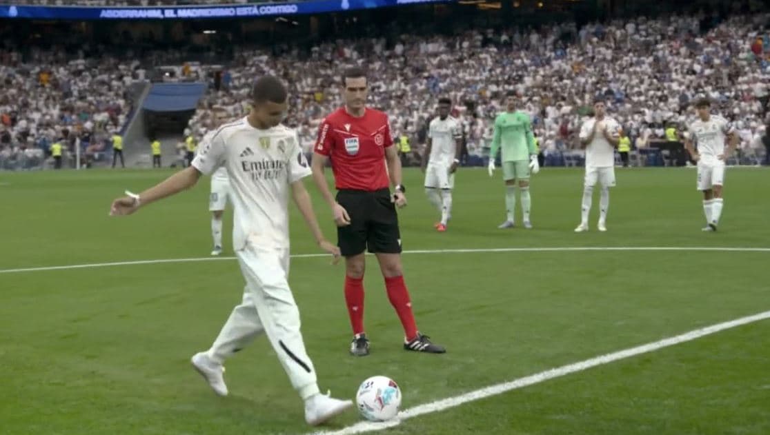 Real Madridi me gjest madhështor, e fut në stadium si një yll djaloshin që ishte gjetur i gjallë nga tërmeti në Maroko