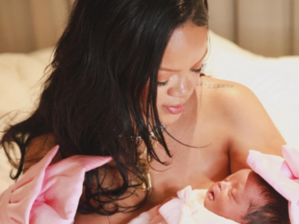 Rihanna sjell në jetë fëmijën e tretë