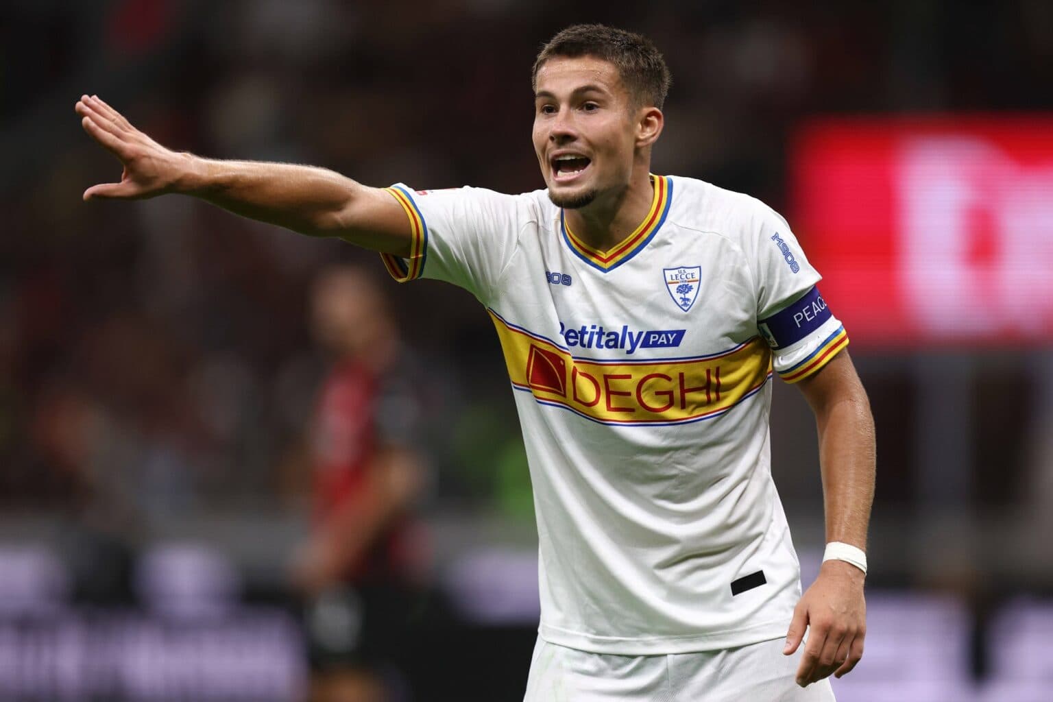 Medon Berisha “gradohet” në Itali, futbollisti kosovar kapiten i ekipit të Serie A