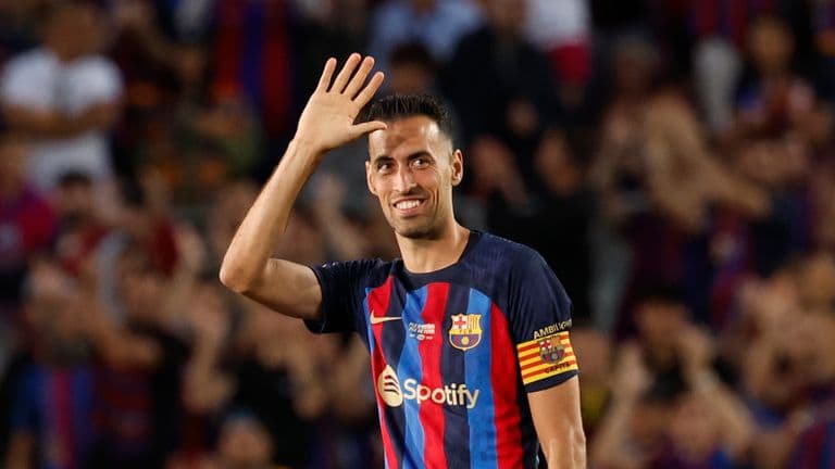 Busquets përshëndetet nga futbolli, i pari që e uron për pensionim është Sergio Ramos
