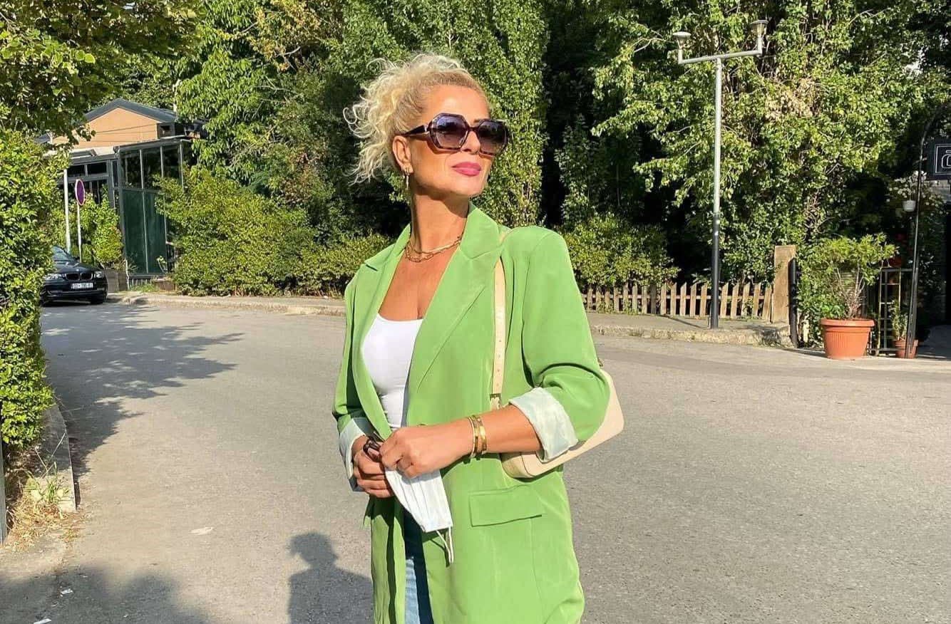 Kjo është mamaja atraktive e Festa Qoqajt