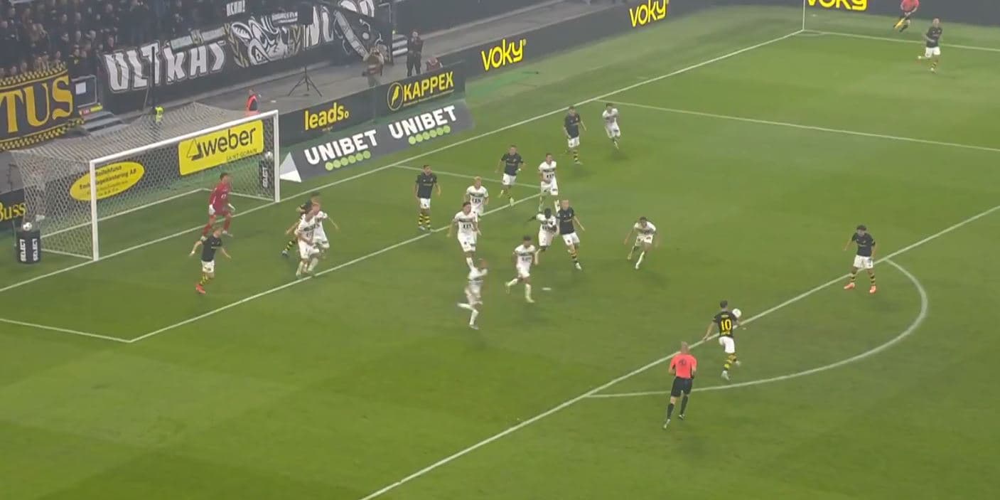 Bersant Celina realizon eurogol në Suedi, goditja e tij ishte fatale për portierin kundërshtar