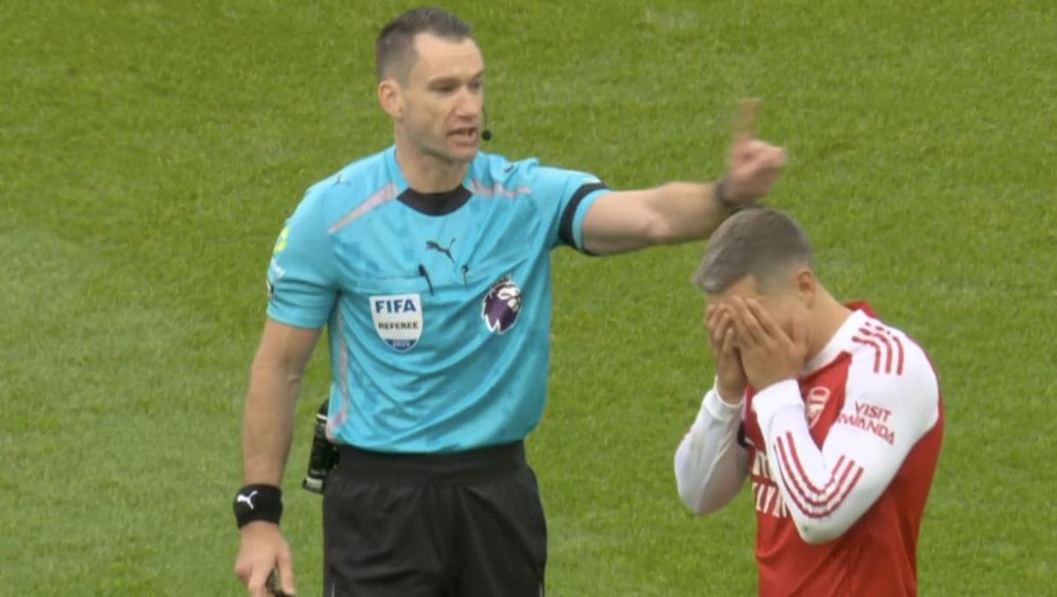 Gjyqtari “njeriu i ndeshjes”, Arsenali fiton ndaj Newcastle në Premier League