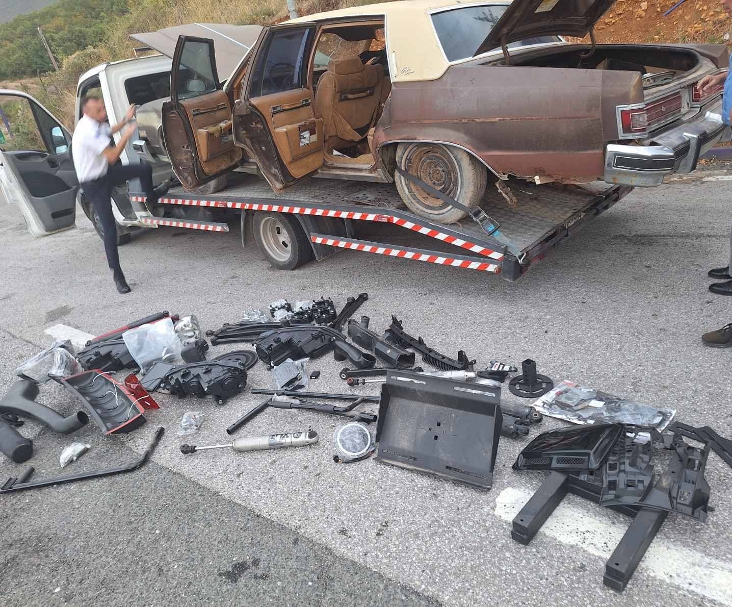 Dogana gjen autopjesë ilegale në një “Old Timer” në Morinë