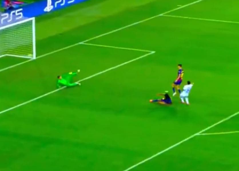 19 vjeçari i Parisit e tregon veten ndaj Barcelonës, shokon me gol gjithë tifozët në stadium