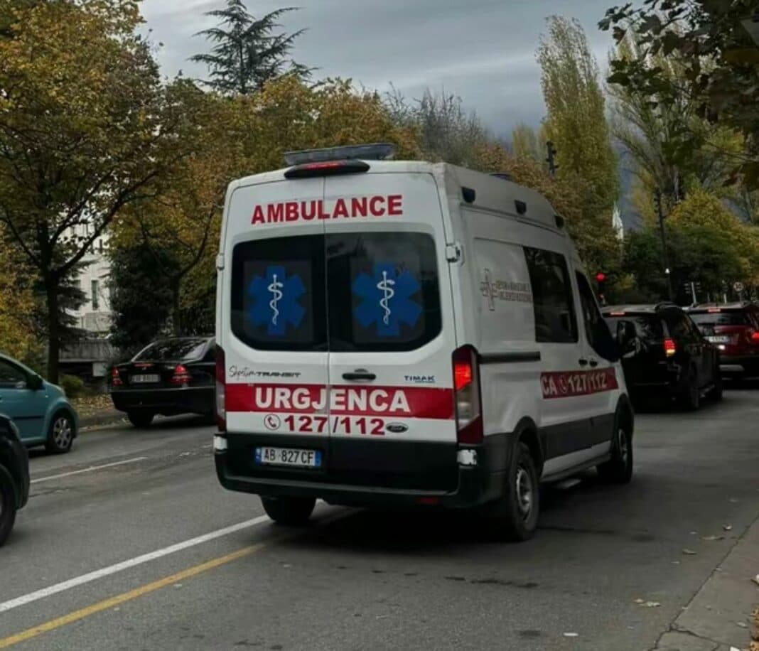 Zjarr në banesë nga shkëndija elektrike, humb jetën 42-vjeçarja