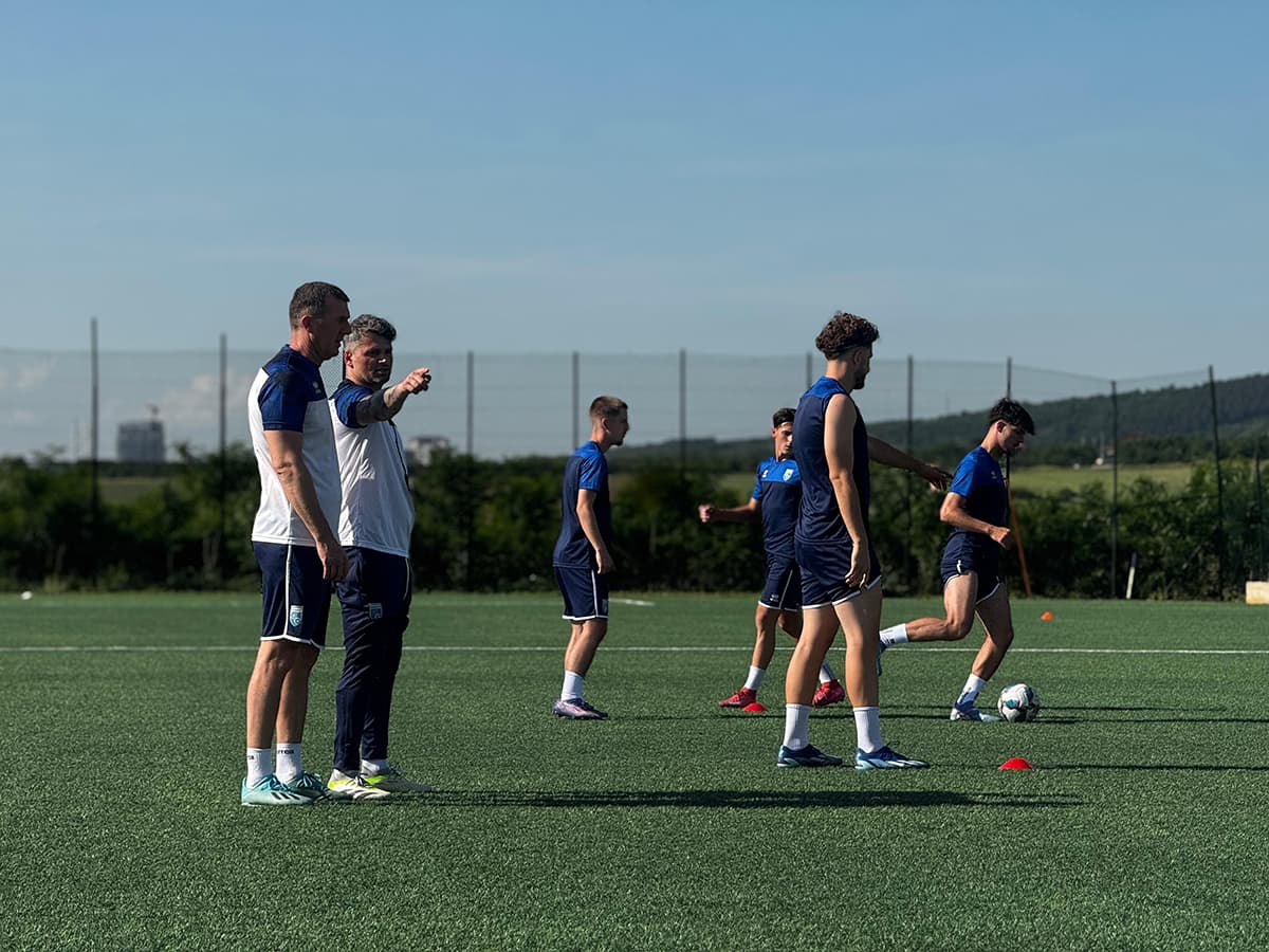 Albert Bunjaku publikon listën e futbollistëve të Kosovës U19 për ndeshjet e tetorit