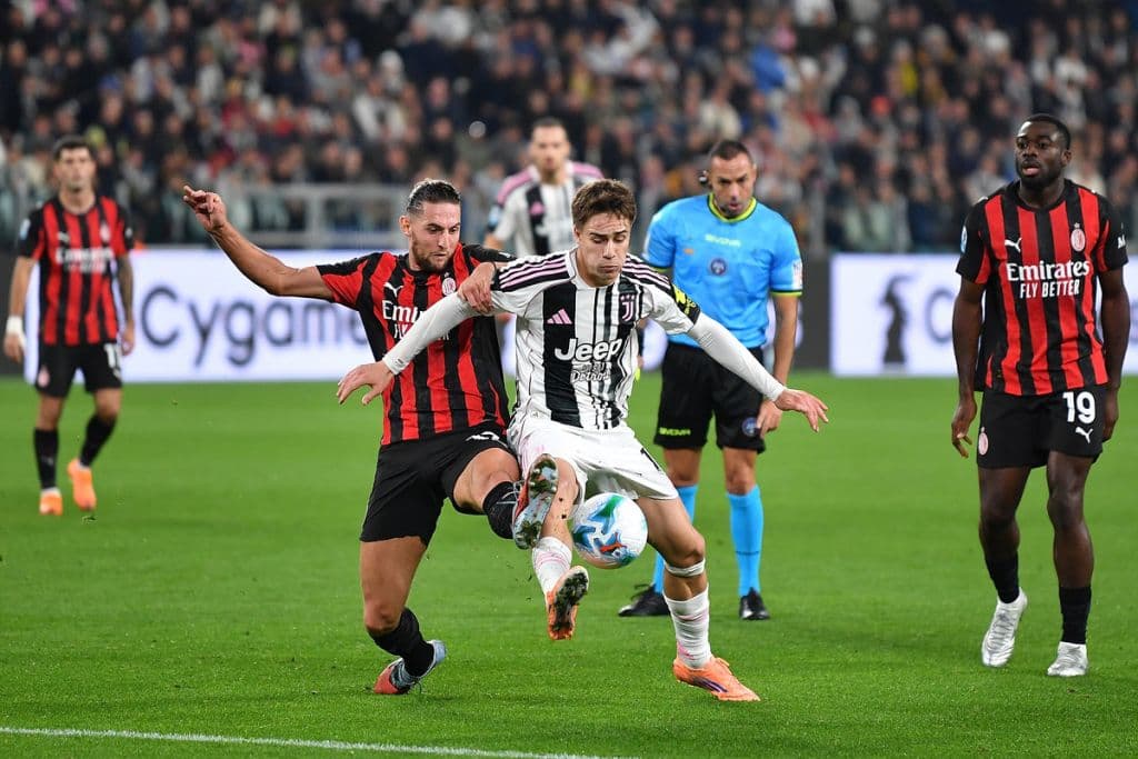 Paqe mes Juventusit dhe Milanit