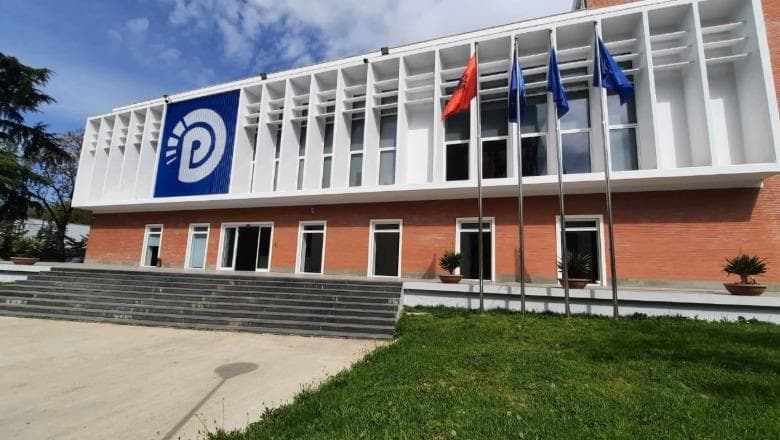 Mblidhet sot Këshilli i Legjislacionit për kërkesën e PD-së për shkarkimin e Niko Peleshi