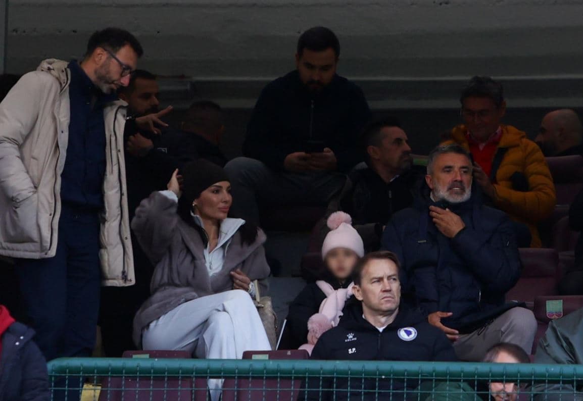 Një nga të arratisurit më të famshëm të Kroacisë, shihet në Sarajevë në një ndeshje futbolli