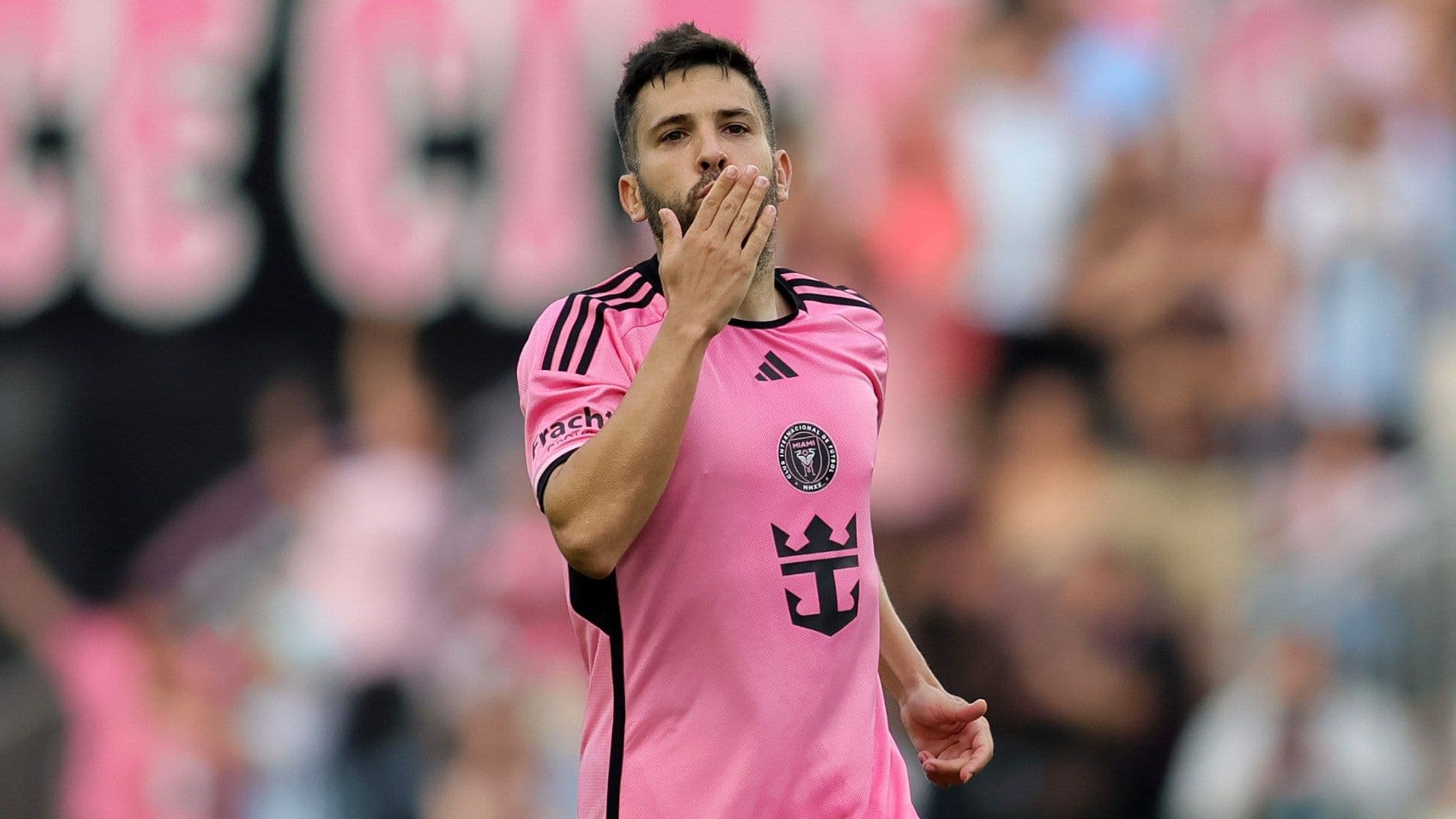 Pensionohet Jordi Alba