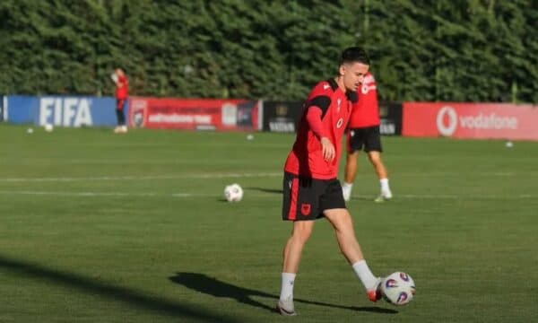 Shtyhet debutimi i Nazmi Gripshit me Shqipërinë, Sylvinho e lë jashtë për ndeshjen kundër Serbisë