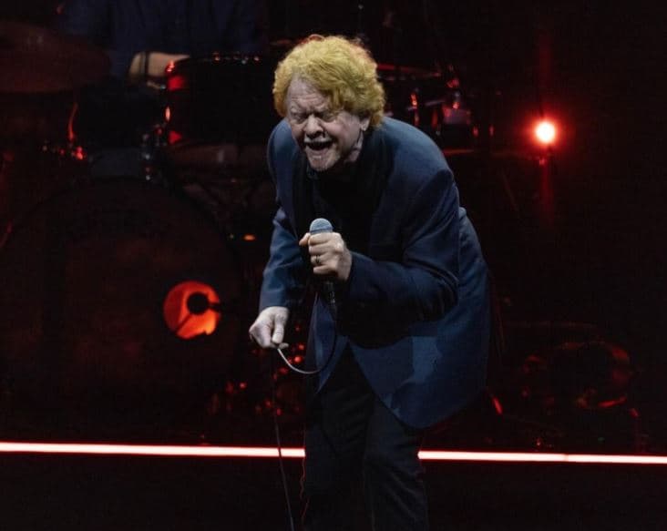 Këngëtari i Simply Red ndërpret koncertin dhe i drejtohet një burri: ‘Hesht. Mjaft më!