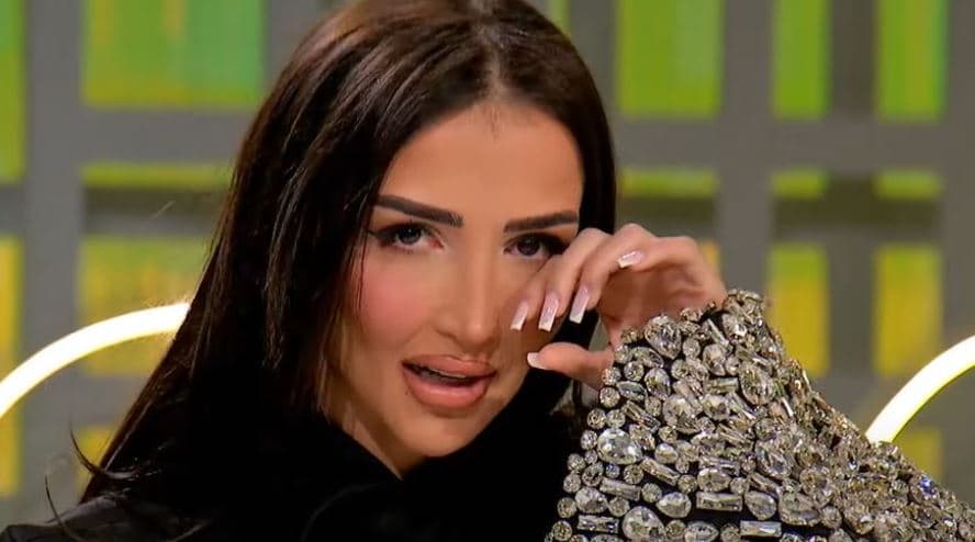 Xheneta shpërthen në lot për Gjestin: Zemra ime është në copa