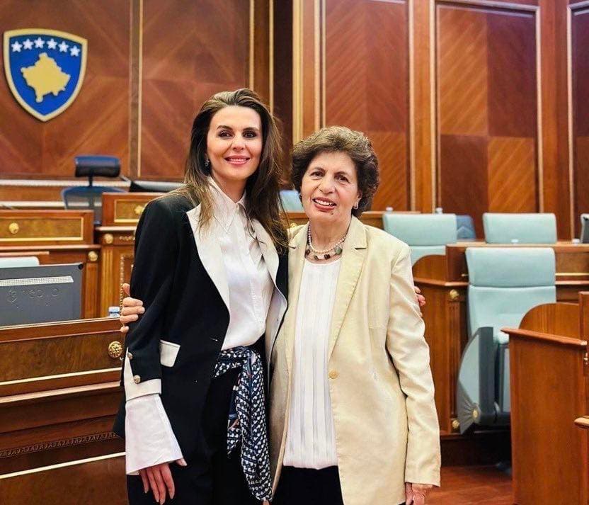 Sala Ahmeti nga Drenica u bë zëri i idealizmit ndaj dijes për gratë në tërë Kosovën