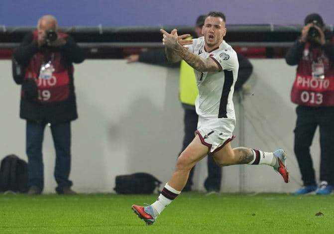 FIFA e dënon me gati 100 mijë euro Serbinë për sjelljet në ndeshjen kundër Shqipërisë