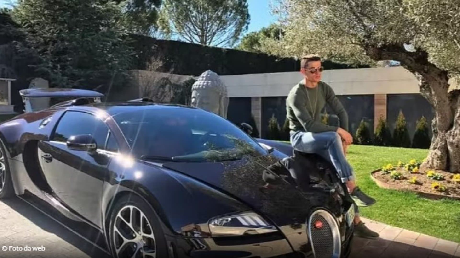 Cristiano Ronaldo, koleksion me mbi 40 makina, por…